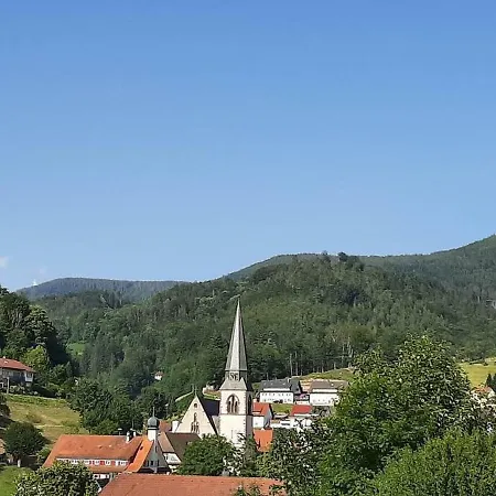 Steeple View House - Kirchturmblick * باد بيترستال غريسب